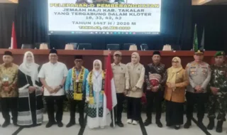 Bupati Takalar Lepas 72 Jemaah Haji 2026, Suasana Haru Iringi Keberangkatan