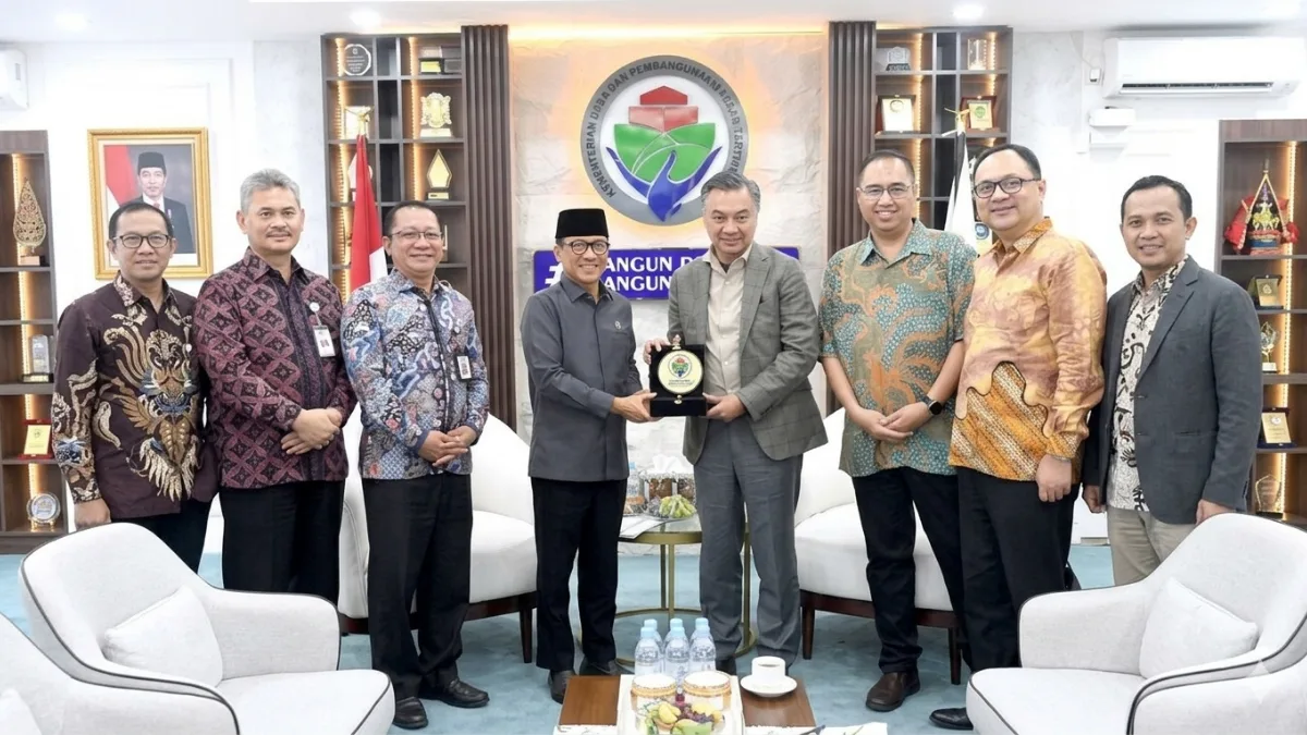 Mendes PDT Yandri Susanto saat menerima audiensi Starbucks Indonesia di Kantor Kemendes PDT