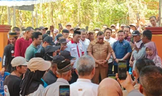 Bupati Takalar Bertemu Petani Tebu, Janji Perjuangkan Aspirasi