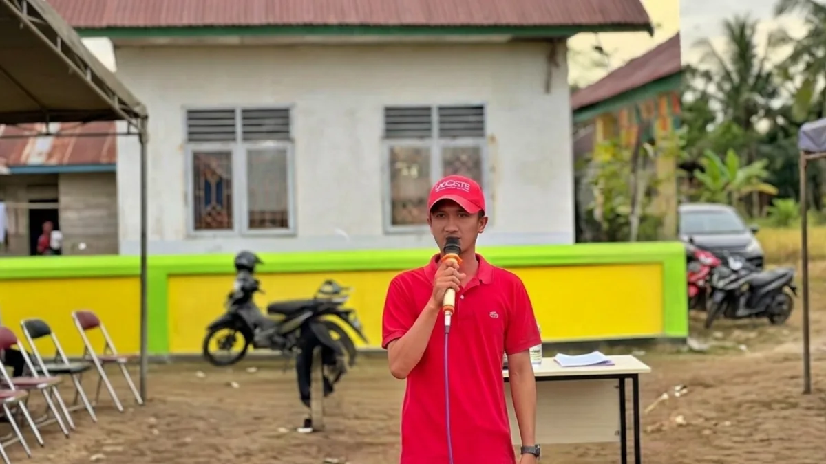 Antrean panjang kendaraan di SPBU Kabupaten Takalar di tengah pernyataan stok BBM aman.